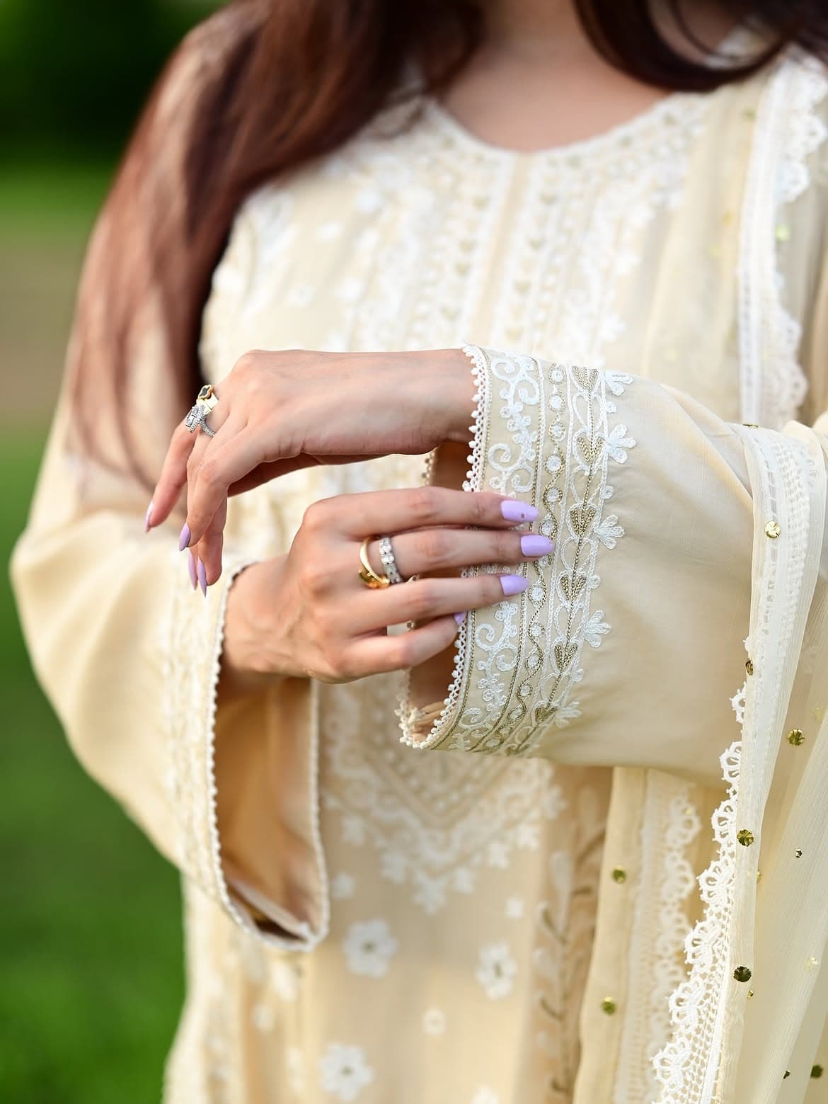 Ivory Pearl, lookbook frame 4