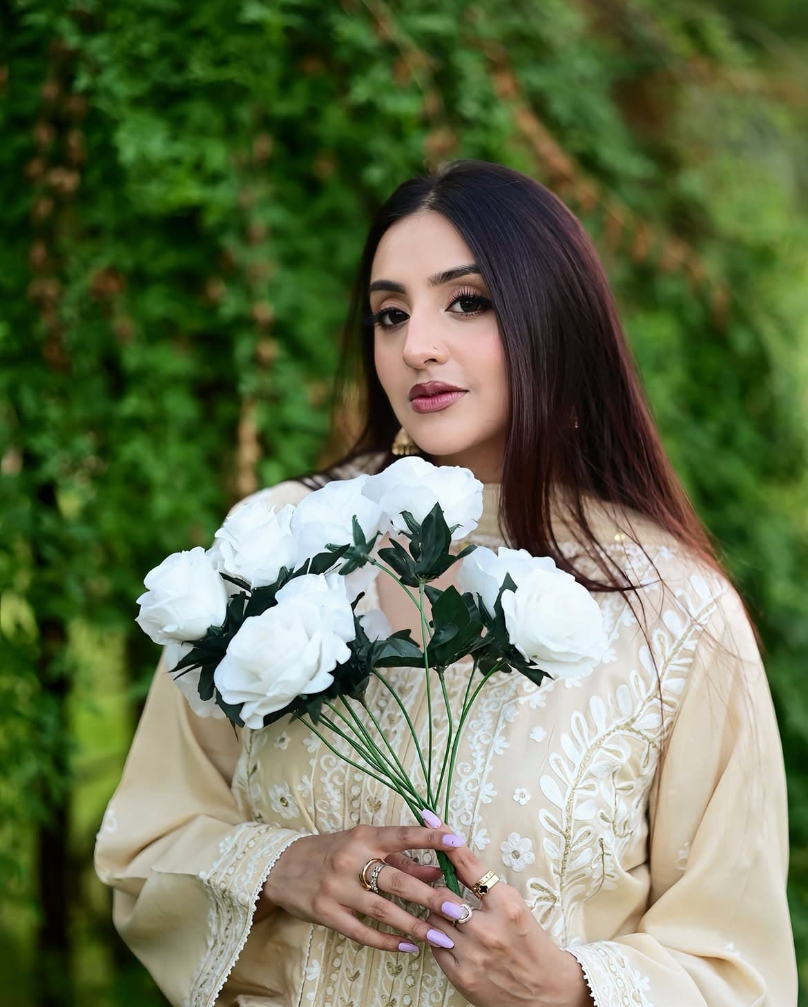 Ivory Pearl, lookbook frame 7