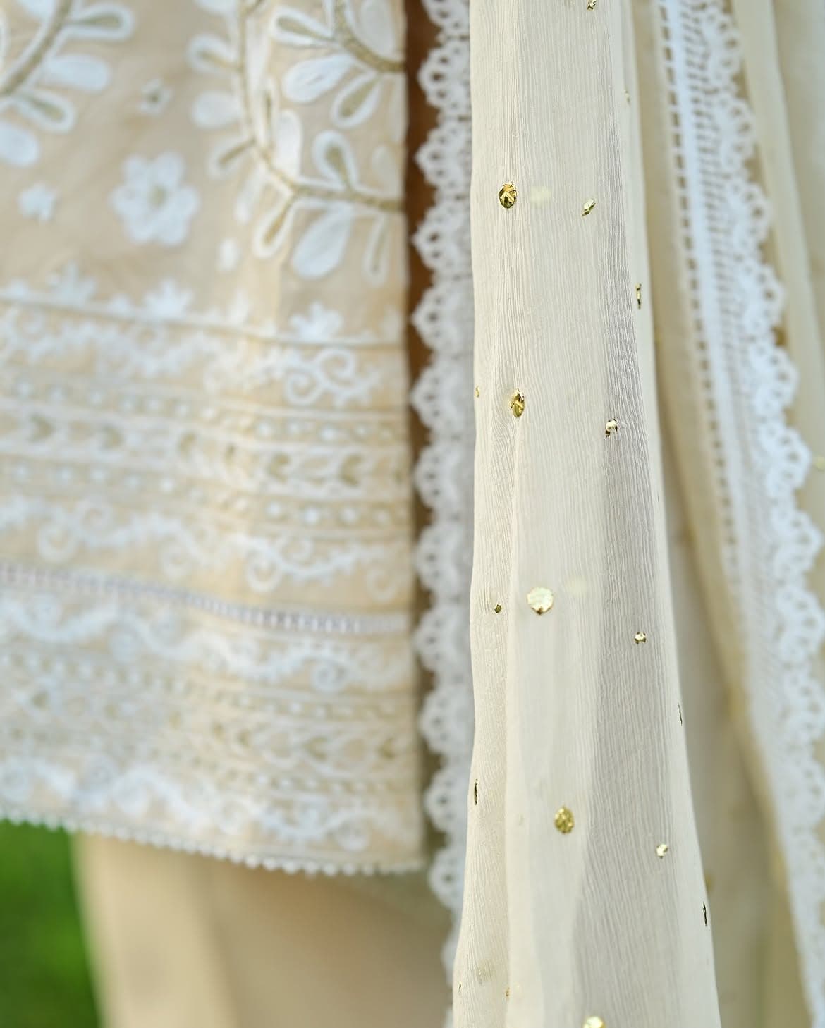 Ivory Pearl, lookbook frame 8