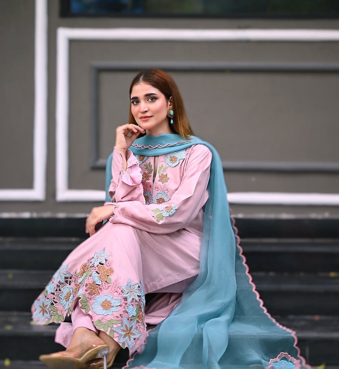 Pink Blush, lookbook frame 2