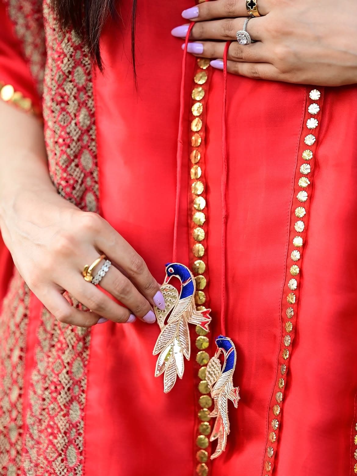 Red Ambar, lookbook frame 7